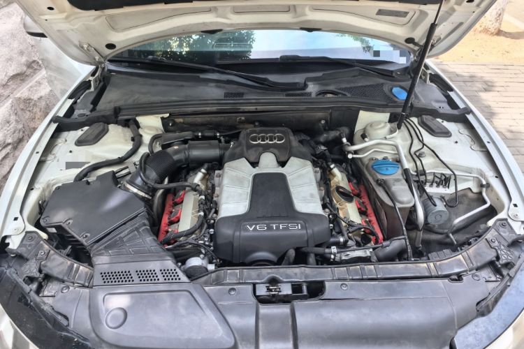 Used Audi S5 2012 S5 3.0T Sportback Engine Bay