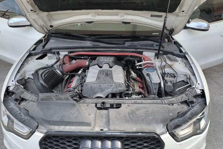 Used Audi S5 2012 S5 3.0T Sportback Engine Bay