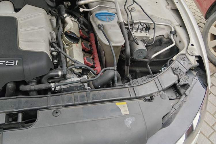 Used Audi S5 2012 S5 3.0T Cabriolet Engine Bay Left