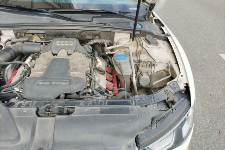 Used Audi S5 2012 S5 3.0T Coupe Engine Bay Left