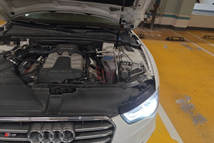 Used Audi S5 2012 S5 3.0T Cabriolet Engine Bay Left