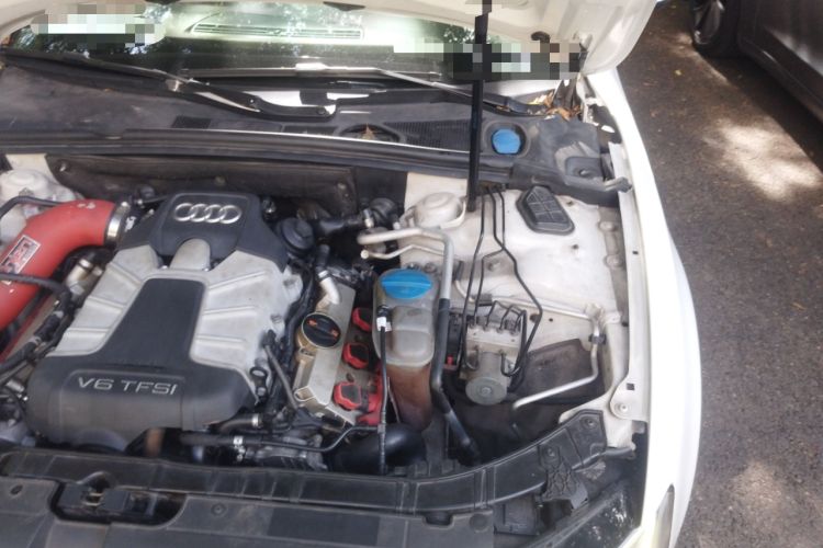 Used Audi S5 2012 S5 3.0T Sportback Engine Bay Left