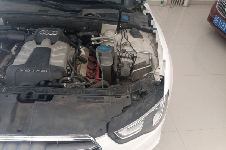 Used Audi S5 2012 S5 3.0T Sportback Engine Bay Left