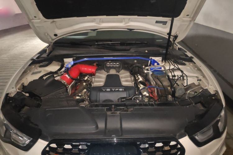 Used Audi S5 2012 S5 3.0T Sportback Engine Bay