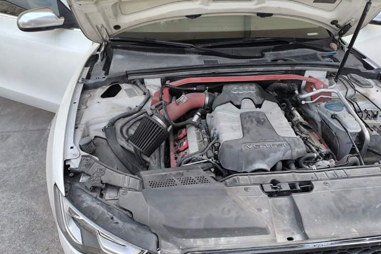 Used Audi S5 2012 S5 3.0T Sportback Engine Bay Right