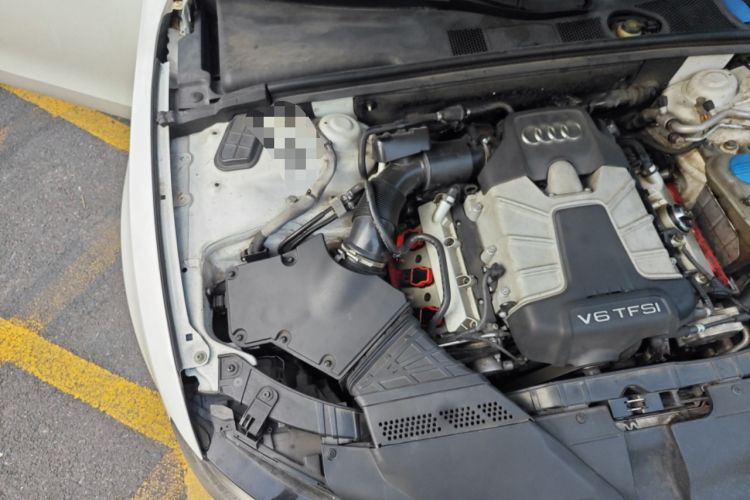Used Audi S5 2012 S5 3.0T Sportback Engine Bay Right