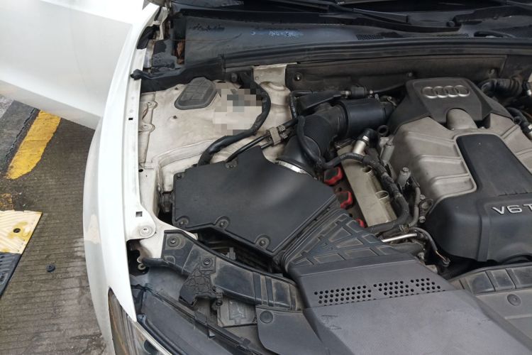 Used Audi S5 2012 S5 3.0T Sportback Engine Bay Right