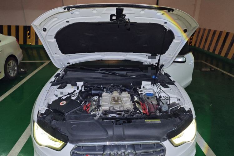 Used Audi S5 2012 S5 3.0T Sportback Engine Bay