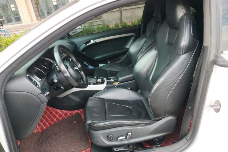 Used Audi S5 2012 S5 3.0T Coupe Left Front Seat