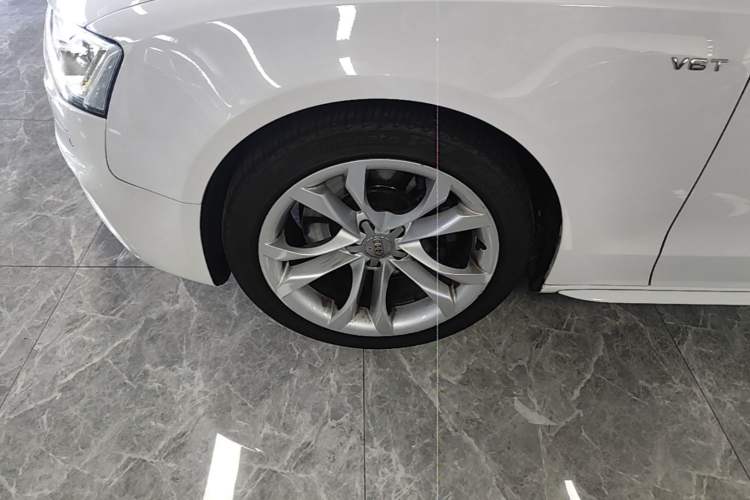 Used Audi S5 2012 S5 3.0T Sportback Left Front Wheel Hub