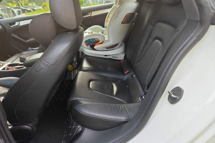 Used Audi S5 2012 S5 3.0T Sportback Left Rear Seat