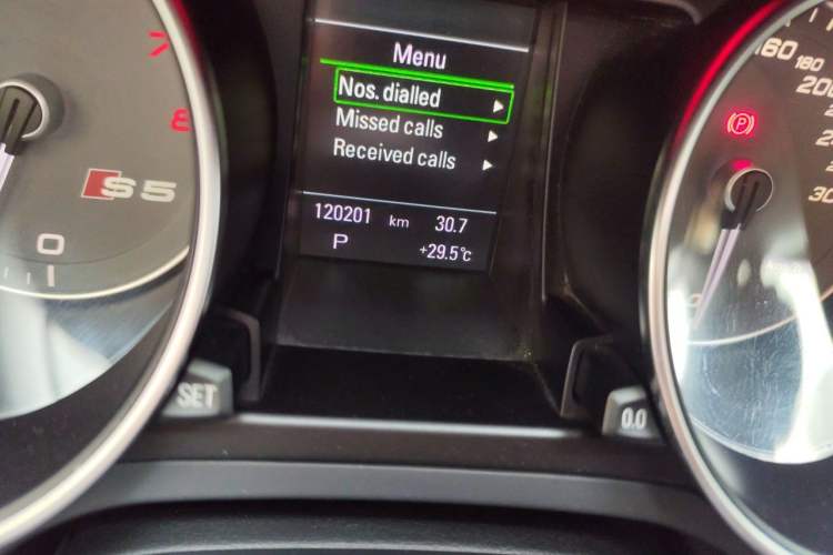 Used Audi S5 2012 S5 3.0T Cabriolet Odometer Close Up