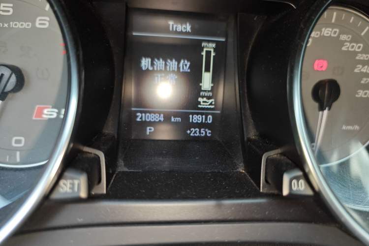 Used Audi S5 2012 S5 3.0T Sportback Odometer Close Up