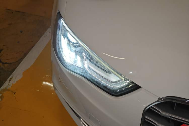 Used Audi S5 2012 S5 3.0T Cabriolet Right Front Headlight