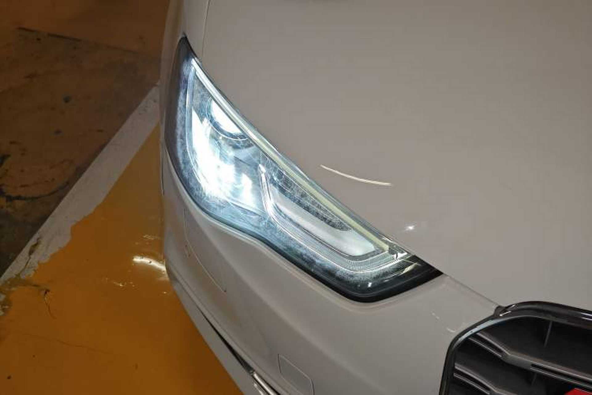 Used Audi S5 2012 S5 3.0T Cabriolet Right Front Headlight