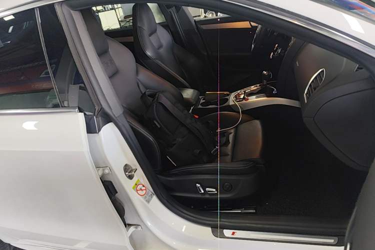 Used Audi S5 2012 S5 3.0T Sportback Right Front Seat