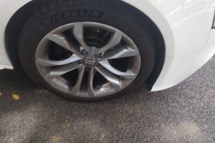 Used Audi S5 2012 S5 3.0T Sportback Right Front Wheel Hub