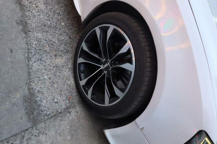 Used Audi S5 2012 S5 3.0T Coupe Right Front Wheel Hub