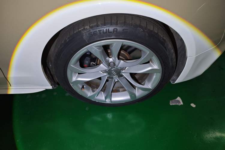 Used Audi S5 2012 S5 3.0T Sportback Right Front Wheel Hub