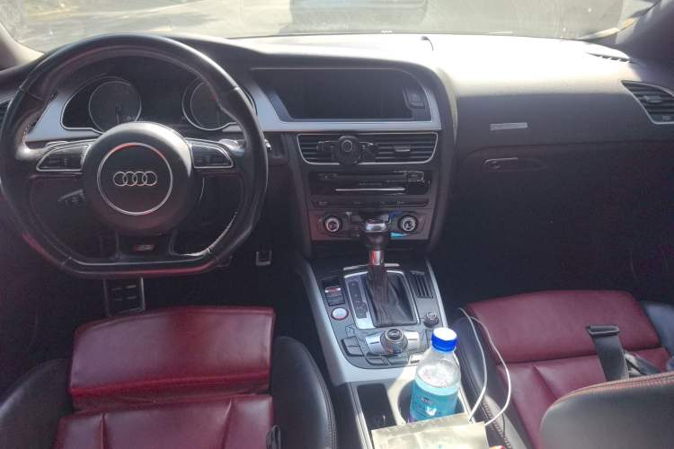 Used Audi S5 2016 S5 3.0T Sportback Center Console