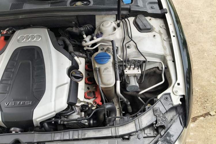 Used Audi S5 2016 S5 3.0T Sportback Engine Bay Left