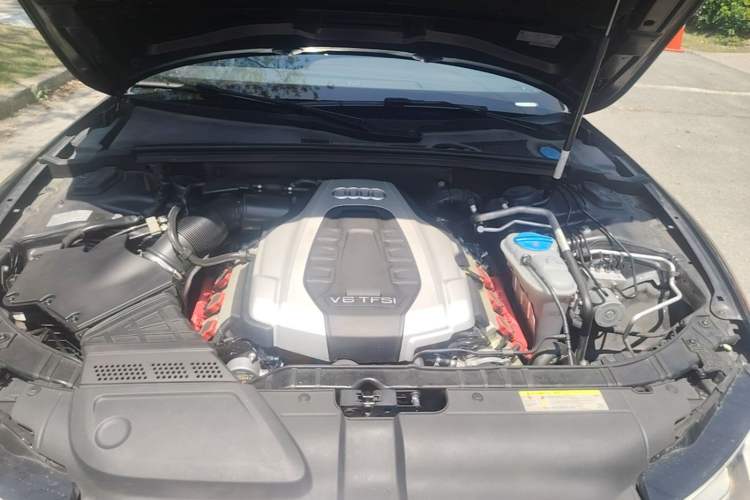 Used Audi S5 2016 S5 3.0T Sportback Engine Bay