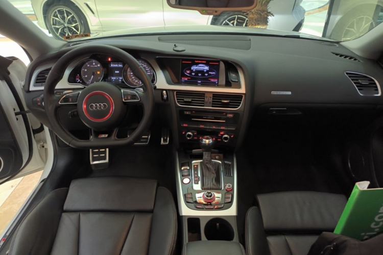 Used Audi S5 2016 S5 3.0T Sportback Center Console