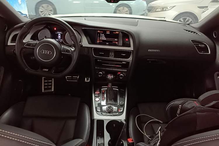 Used Audi S5 2016 S5 3.0T Sportback Center Console