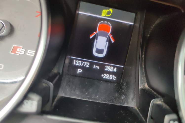 Used Audi S5 2016 S5 3.0T Sportback Odometer Close Up