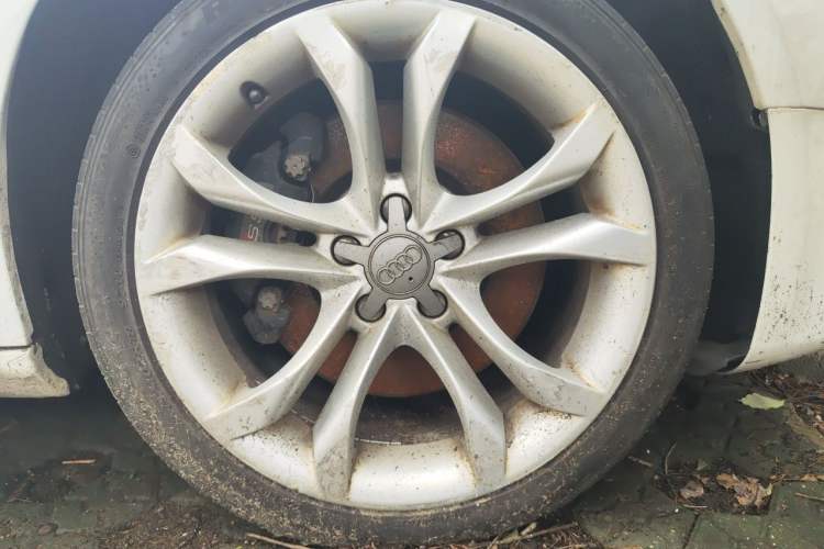 Used Audi S5 2016 S5 3.0T Sportback Right Front Wheel Hub