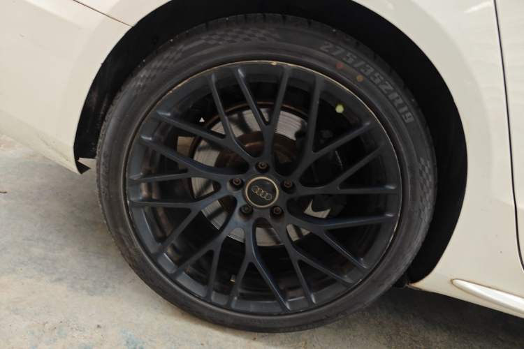 Used Audi S5 2016 S5 3.0T Sportback Right Rear Wheel Hub