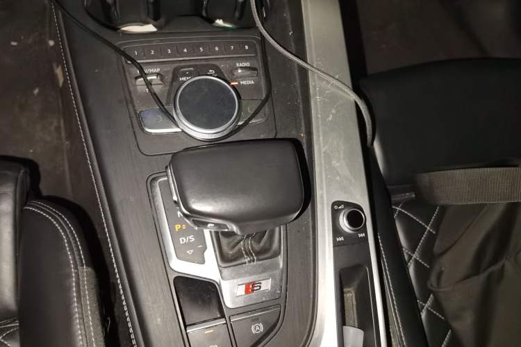 Used Audi S5 2017 S5 3.0T Sportback Gear Lever