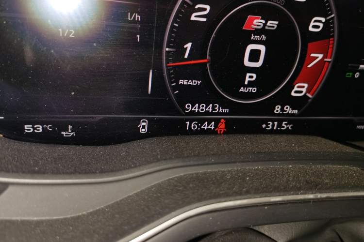 Used Audi S5 2017 S5 3.0T Sportback Odometer Close Up