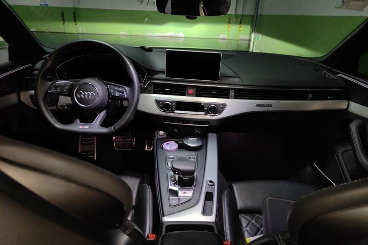 Used Audi S5 2017 S5 3.0T Sportback Center Console