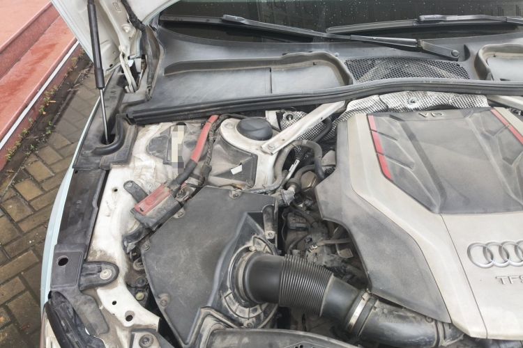 Used Audi S5 2017 S5 3.0T Sportback Engine Bay Right