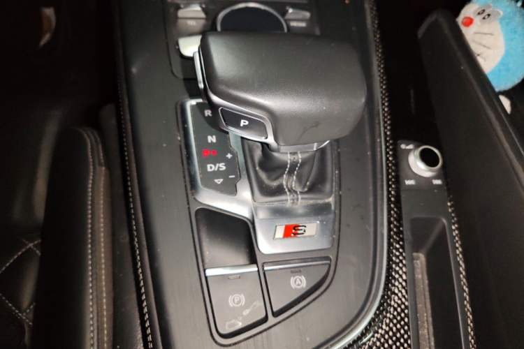 Used Audi S5 2017 S5 3.0T Sportback Gear Lever