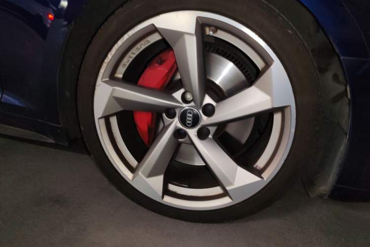 Used Audi S5 2017 S5 3.0T Sportback Right Front Wheel Hub