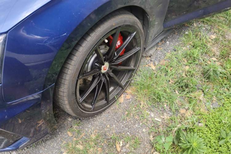 Used Audi S5 2017 S5 3.0T Sportback Right Front Wheel Hub