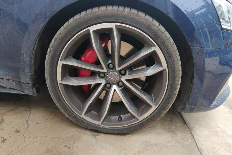Used Audi S5 2017 S5 3.0T Sportback Right Front Wheel Hub
