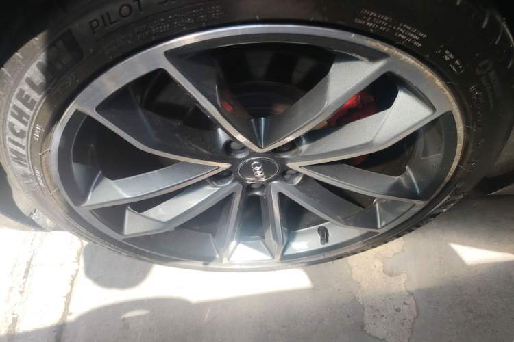 Used Audi S5 2017 S5 3.0T Sportback Right Rear Wheel Hub