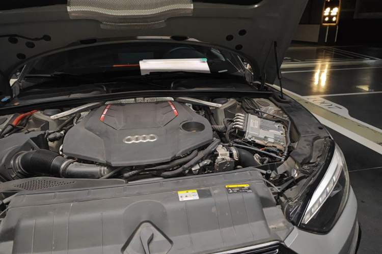 Used Audi S5 2020 S5 3.0T Sportback Engine Bay Left