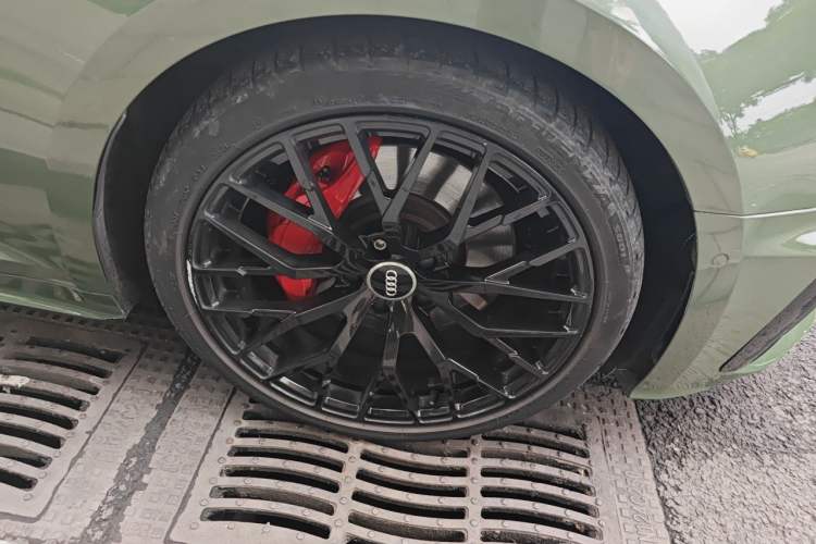 Used Audi S5 2020 S5 3.0T Sportback Right Front Wheel Hub