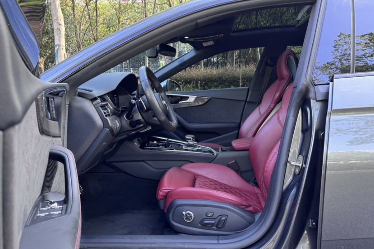 Used Audi S5 2022 S5 3.0T Sportback Interior 4