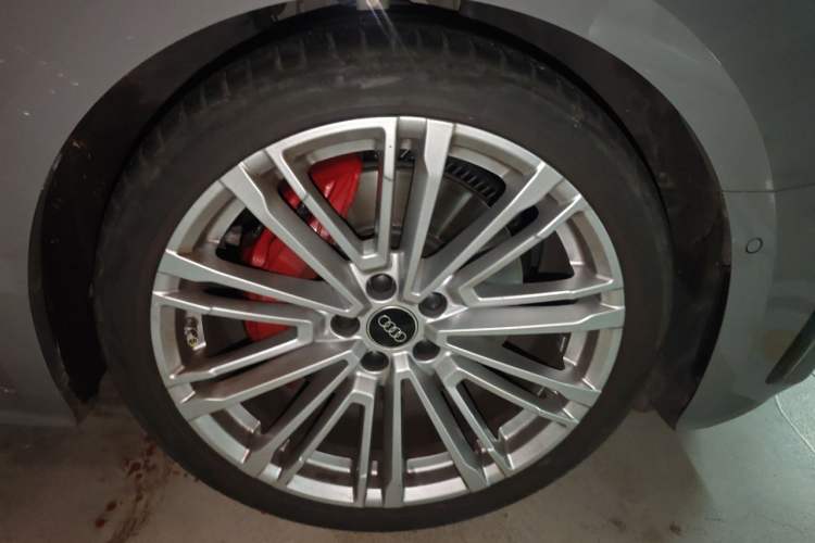 Used Audi S5 2022 S5 3.0T Coupe Right Front Wheel Hub