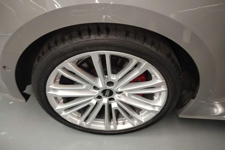 Used Audi S5 2022 S5 3.0T Coupe Right Rear Wheel Hub