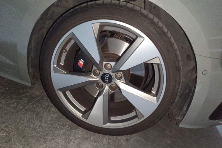 Used Audi S5 2022 S5 3.0T Coupe Right Front Wheel Hub