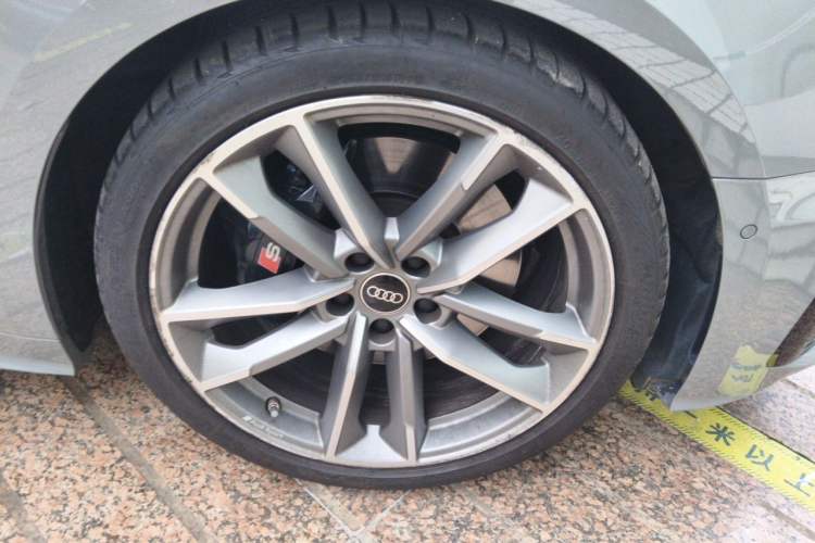 Used Audi S5 2022 S5 3.0T Sportback Right Front Wheel Hub