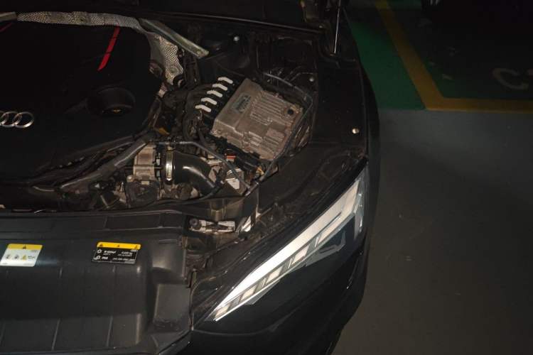 Used Audi S5 2023 S5 3.0T Sportback Engine Bay Left