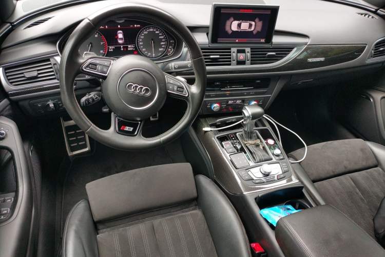 Used Audi S6 2013 S6 4.0TFSI Center Console