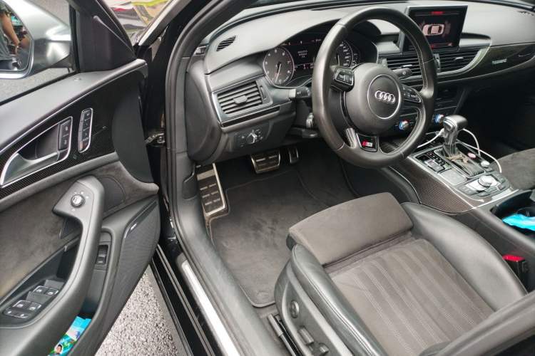 Used Audi S6 2013 S6 4.0TFSI Driver Seat